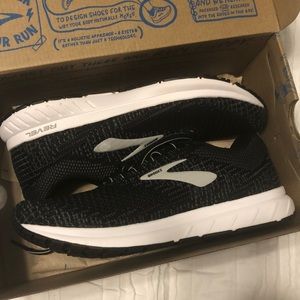 Brooks Revel 3
